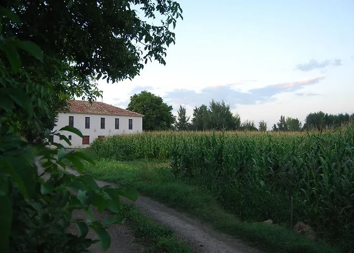 Molino Bajo Hotel 2*